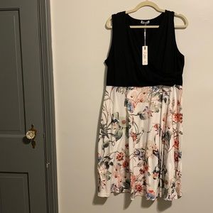 XXL New with Tags Floral Never Worn Nursing Dress
